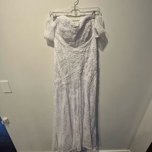 Wedding dress never been worn